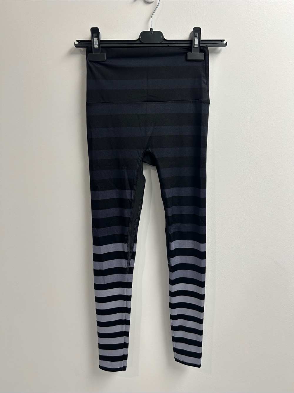 K-DEER Black and Gray Striped Leggings